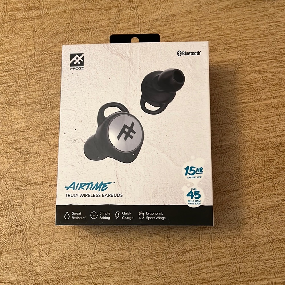 Ear buds. Never used.